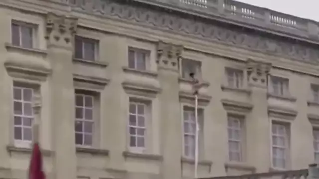 Who is the naked boy escaping Buckingham Palace? (1)
