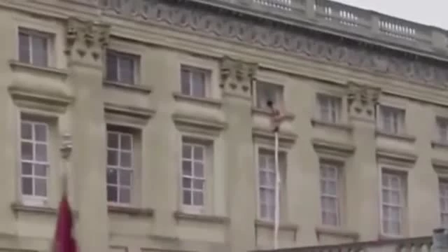 Who is the naked boy escaping Buckingham Palace? (1)