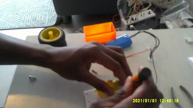 Raspberry Pi  Keyboard controlled  robot(using ORB parts) ENg dub